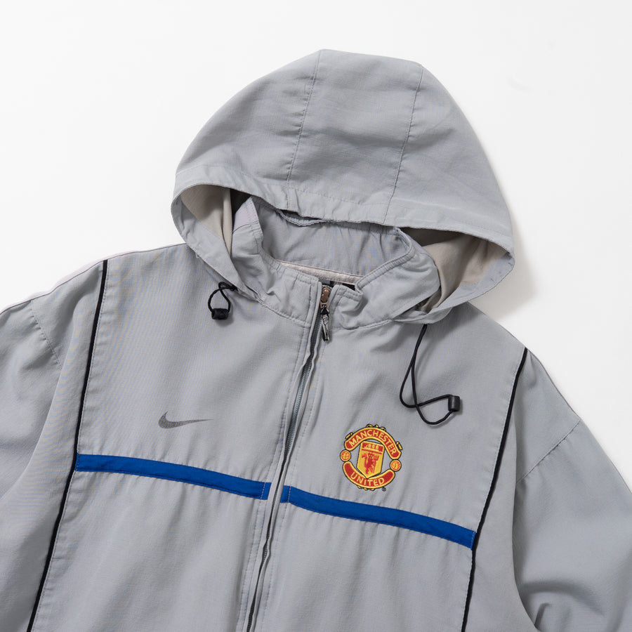 02/03 MANCHESTER UNITED HOODED TRAINING JACKET