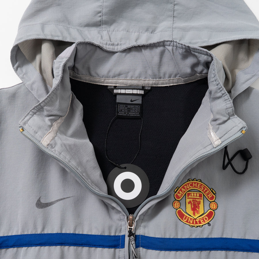 02/03 MANCHESTER UNITED HOODED TRAINING JACKET