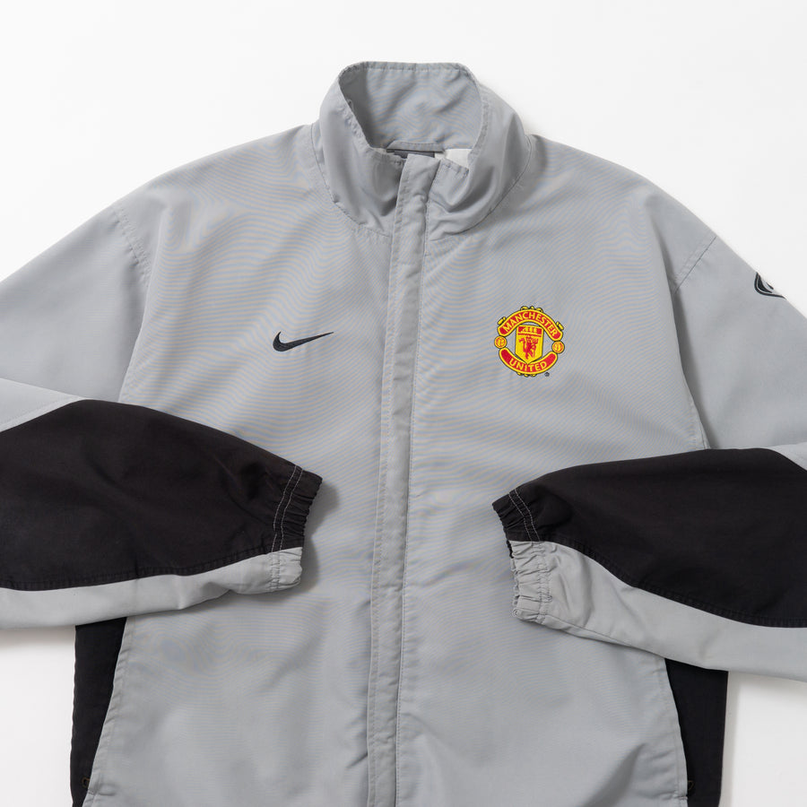 03/04 MANCHESTER UNITED TRACKSUIT JACKET