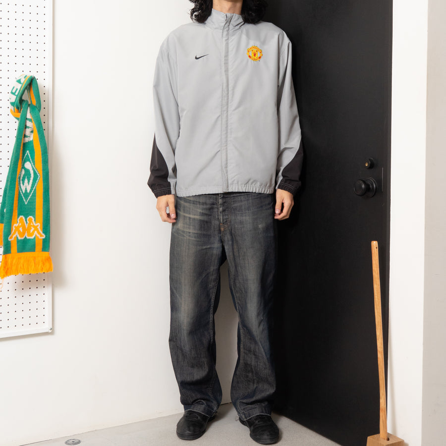 03/04 MANCHESTER UNITED TRACKSUIT JACKET