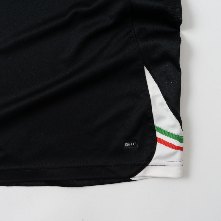 00's Juventus Training Shirt